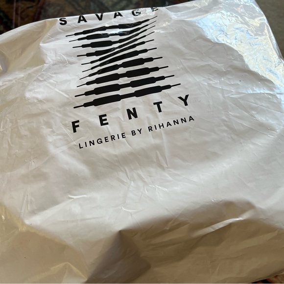 Savage x Fenty Limited-Edition LVII Surprise Tee Rihanna Super Bowl SOLD OUT - Picture 7 of 7